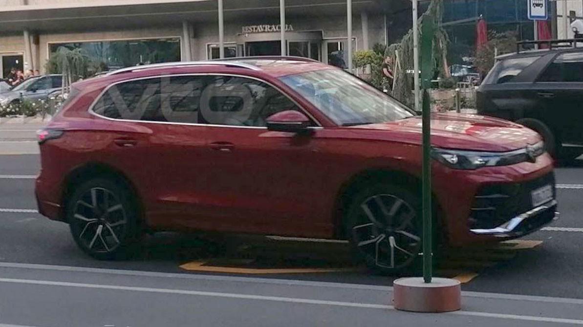 Новый Volkswagen Tiguan заметили на дороге