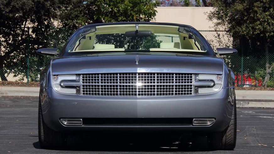 Единственный в мире Lincoln Mark X выставили на торги