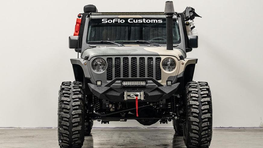 Jeep Gladiator превратили в суровый шестиколёсник для путешествий