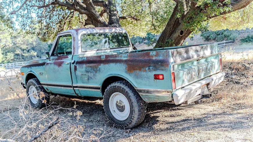 Кастомайзеры из США превратили новый Silverado в классический C10