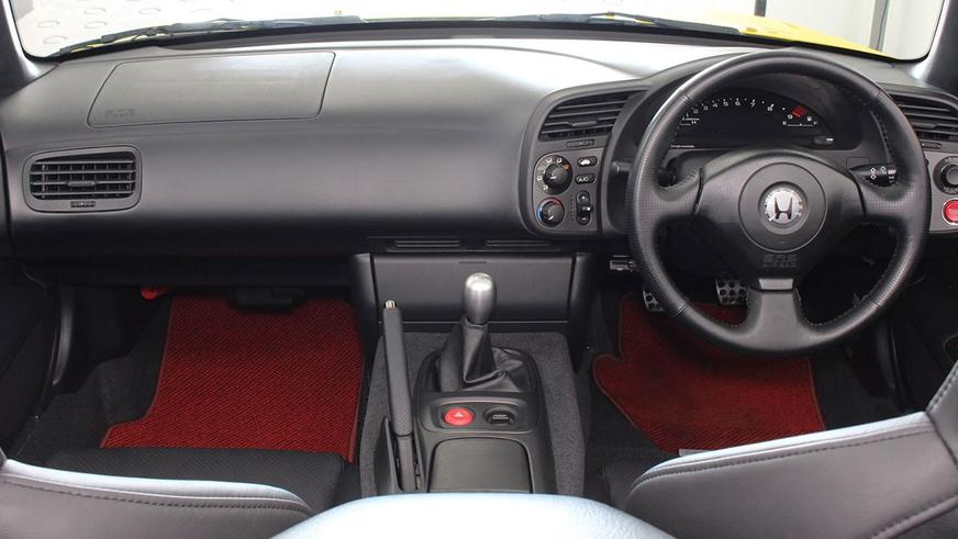 Honda S2000 в новом состоянии найдена в продаже за 120 000 долларов
