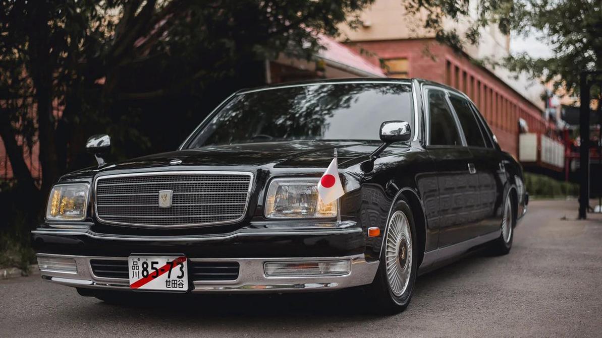 Пять миллионов тенге просят за Toyota Century в Нур-Султане