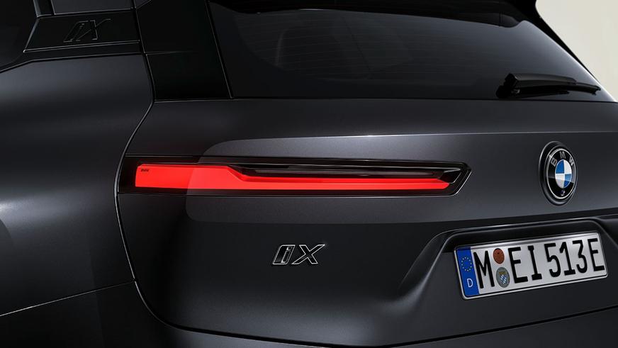 Электрический BMW iX стал дальнобойнее и быстрее