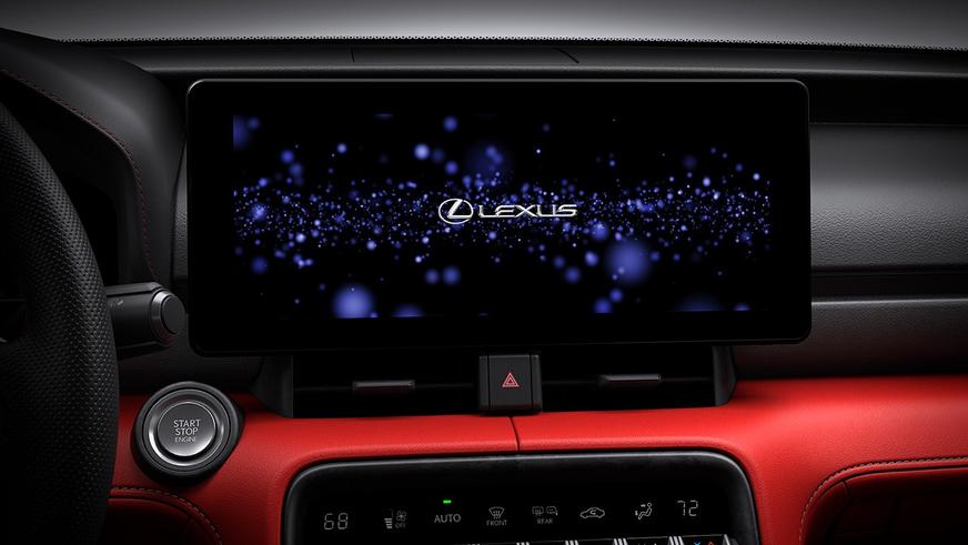 Lexus обновила седан IS