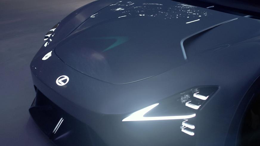 Toyota представила три суперкара: дорожный, гоночный и электрический