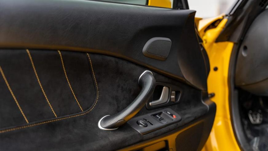 Honda S2000 без пробега продали за… $200 000
