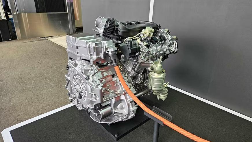 Honda разработает новый V6 для больших гибридов