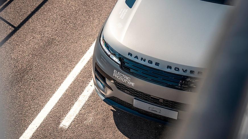 Электрический Range Rover Sport впервые показался на публике