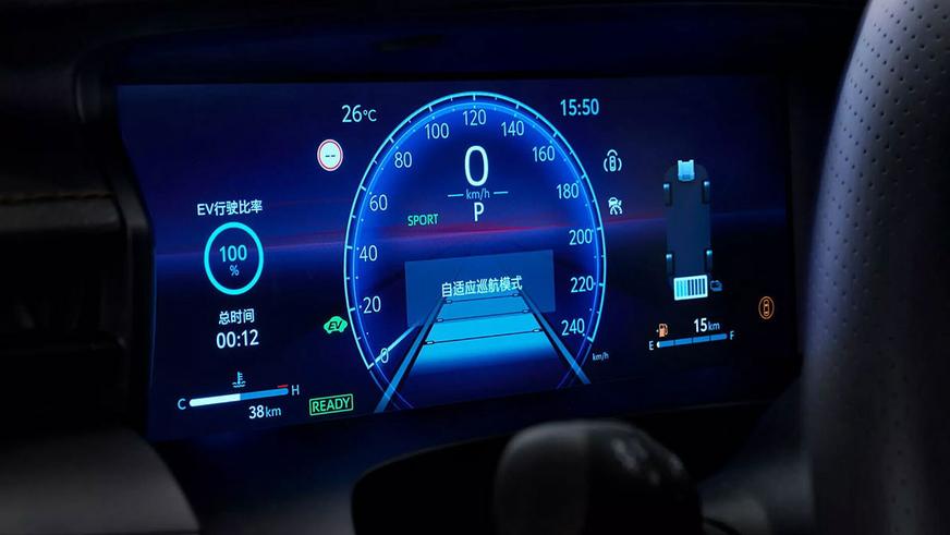 Toyota представила «спортивную» Camry для Китая