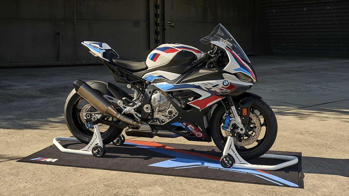 m1000rr-1BMW M взялось за мотоциклы