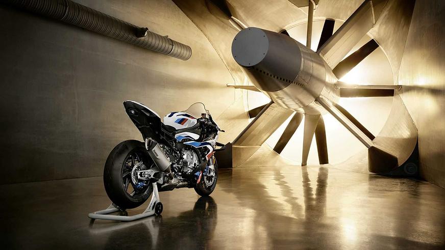 BMW M взялось за мотоциклы