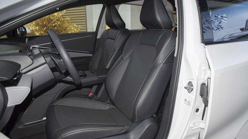 В Китае стартовали продажи самой большой электрической Toyota