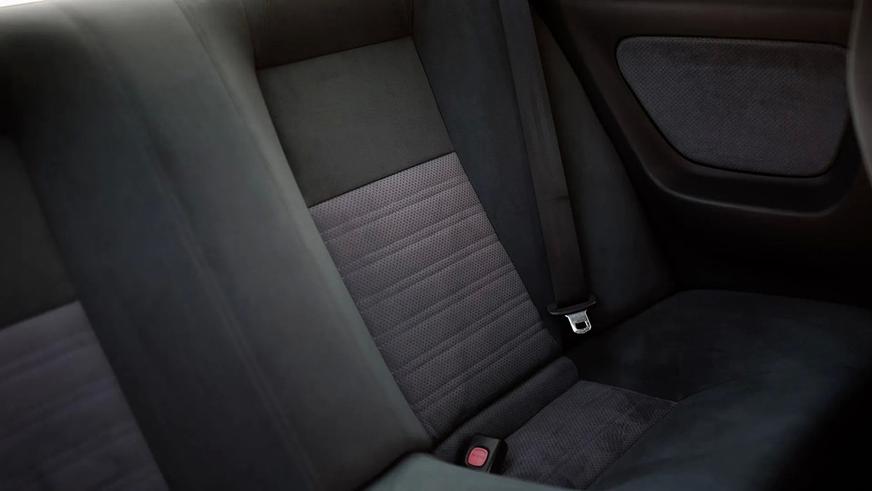 Практически новый Nissan Skyline GT-R продадут на аукционе