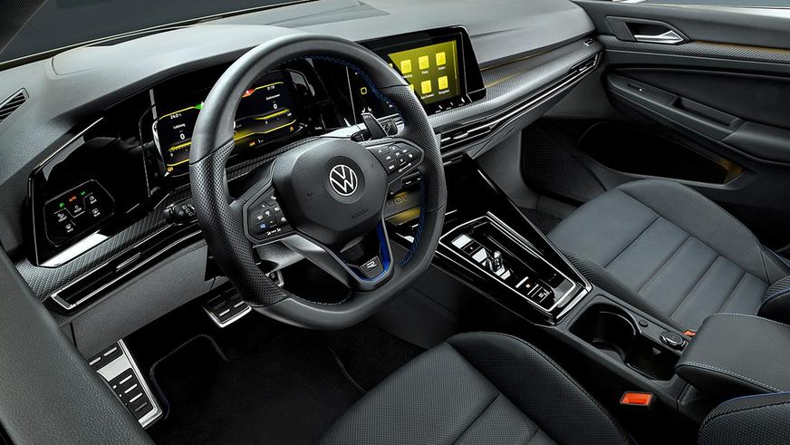 Самый дорогой Volkswagen Golf начали передавать клиентам