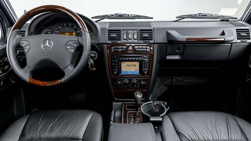 С молотка пустят новый гелик 2002 года выпуска