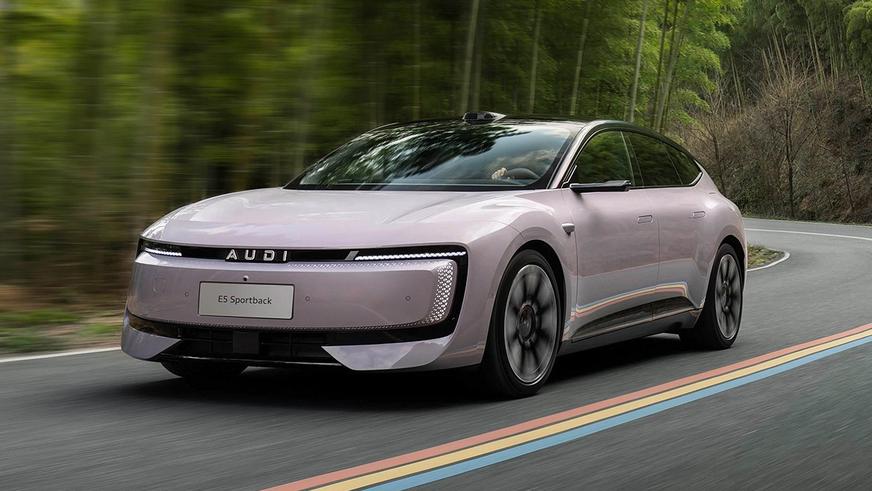 Продажи электрической Audi с 59-дюймовым экраном начались в Китае