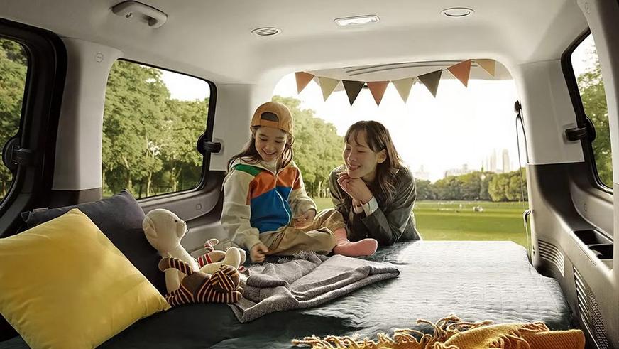 Минивэну Hyundai Staria доработали подвеску и оснащение