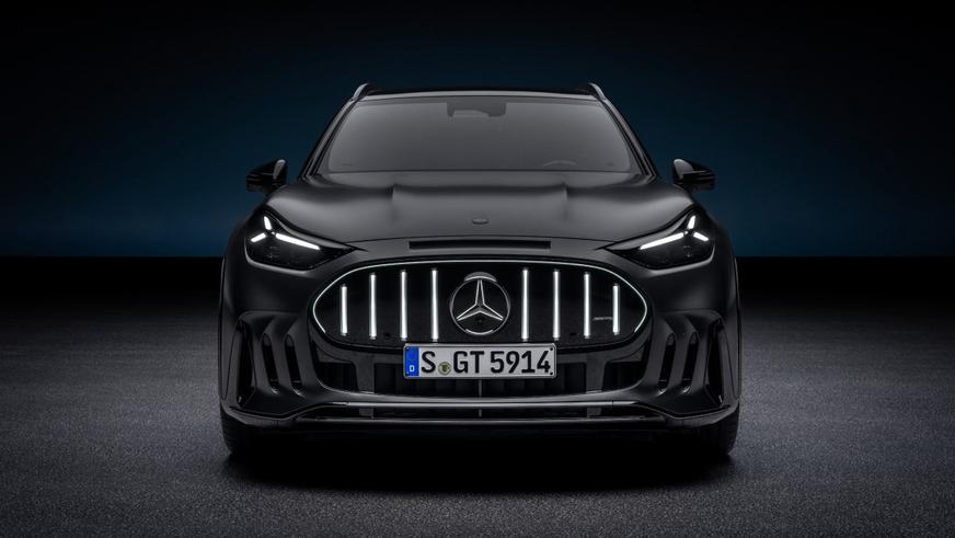 Представлен кроссовер Mercedes-AMG GT c 1169 силами