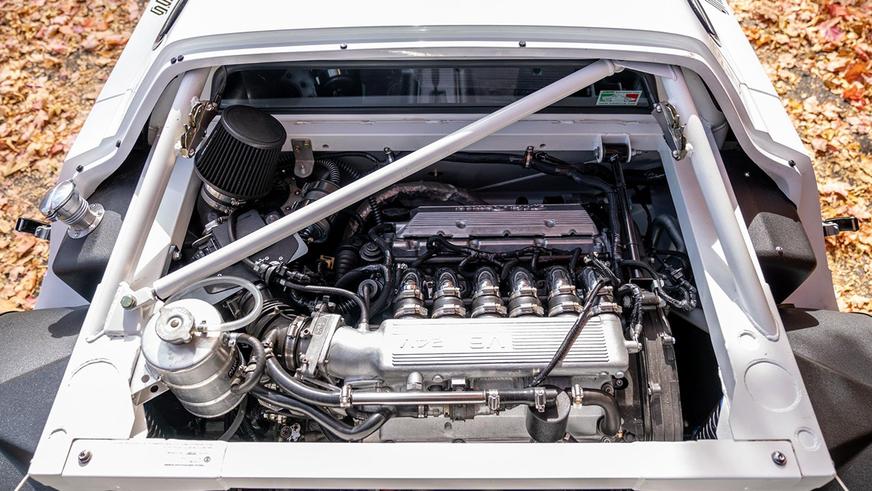 Качественную реплику культовой Lancia Stratos продают с аукциона