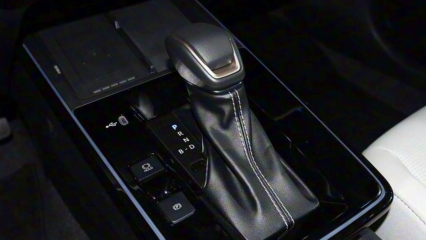 Toyota Corolla получила новую внешность, но&nbsp;пока только для&nbsp;Китая