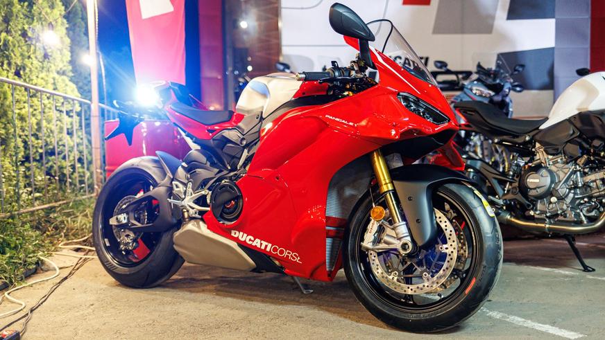 Обновлённый модельный ряд Ducati представили в Алматы