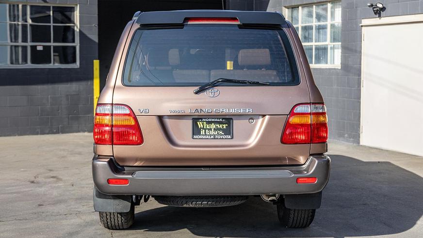 Во сколько оценят Land Cruiser 100 почти без пробега