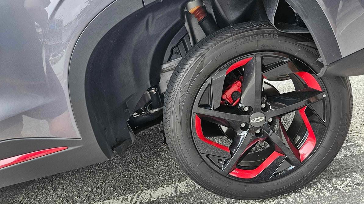 У Omoda C5 отваливаются задние колёса, но только в Малайзии