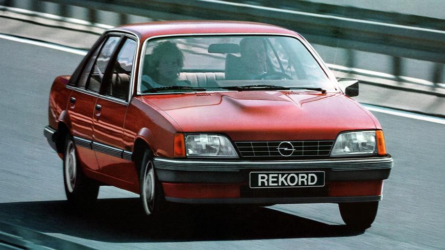 Audi сатам, «валюта» түсті, үрленген : 30 жыл бұрын Қазақстан автонарығы қандай болды