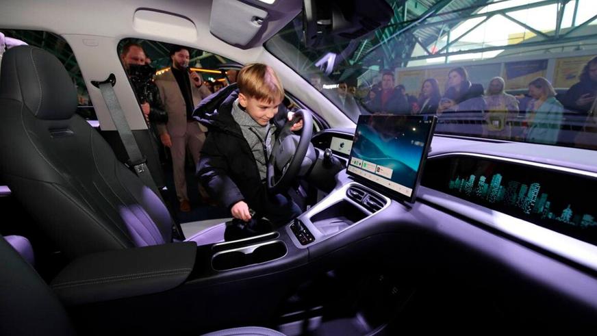 В Беларуси локализовали китайский бестселлер Geely EX2