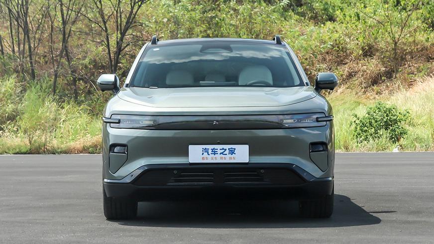 Changan подтвердил появление кроссовера-трансформера в СНГ