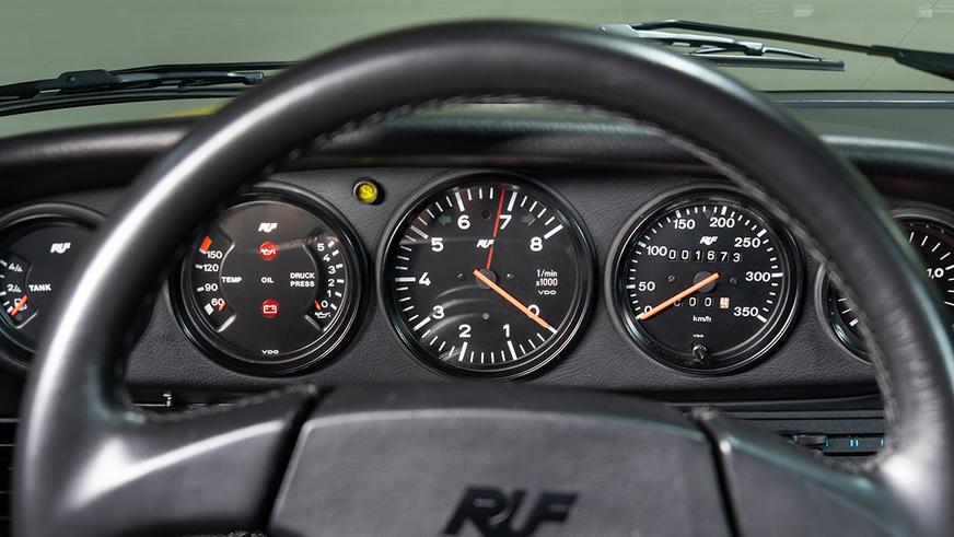 Один из быстрейших Porsche 1980-х оценили в 6 миллионов долларов