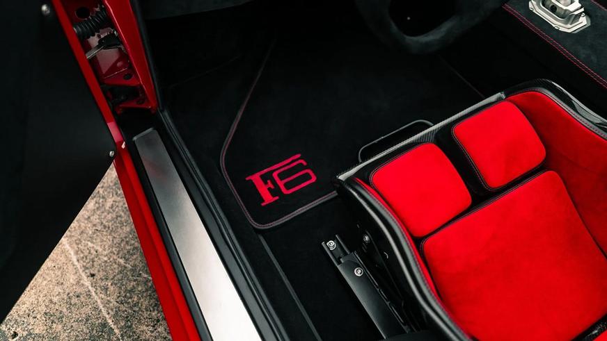 Тюнеры построили 6-колёсную Ferrari Testarossa