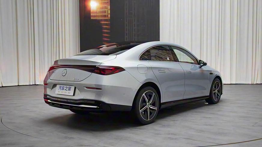 Mercedes-Benz удлинил батарейный CLA для Китая