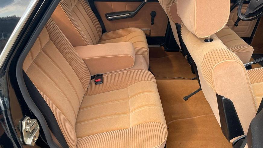 Догонялка с V8 от «Чайки» нашлась в продаже в Эстонии