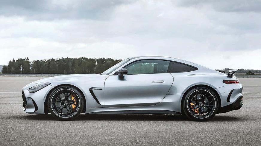 Представлено новое купе Mercedes-AMG GT