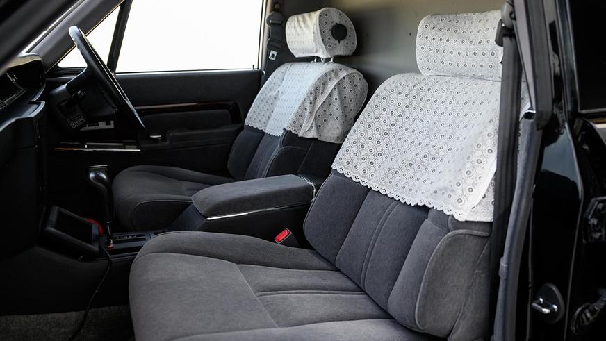 Необычный катафалк продали на торгах в США