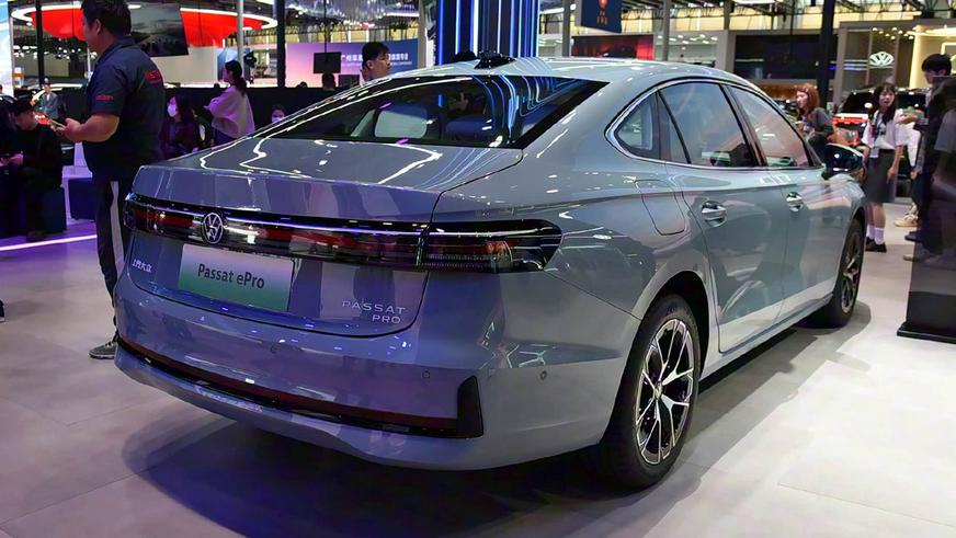 Volkswagen пообещал сделать Passat гибридом в Китае