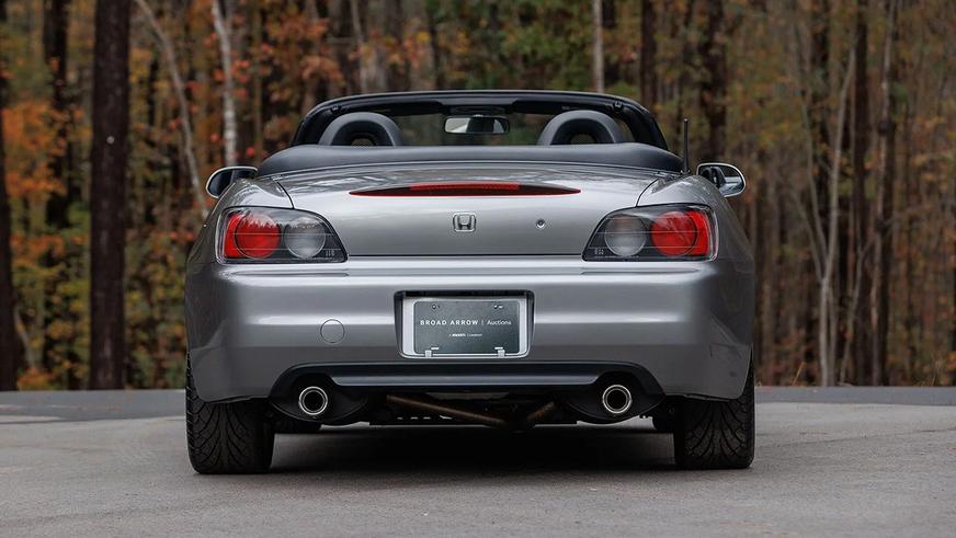 За 25-летнюю Honda S2000 без пробега отдали 95 000 долларов