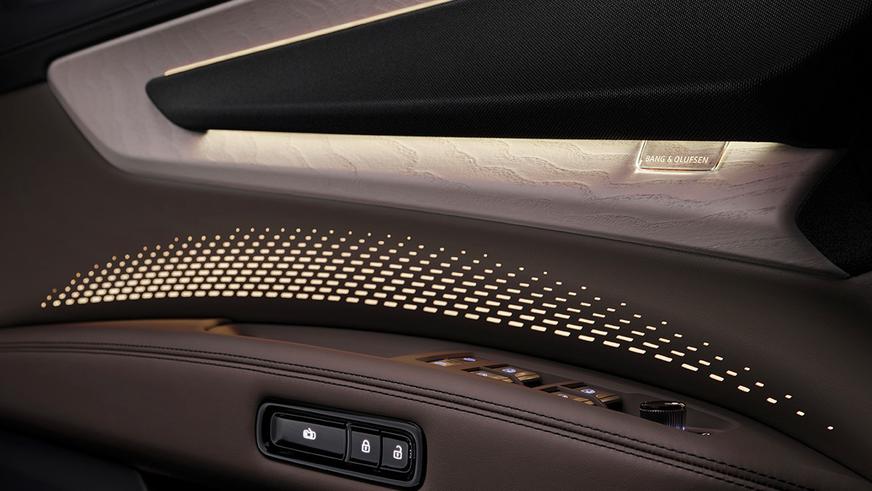 У Audi появился новый флагманский кроссовер – Q9