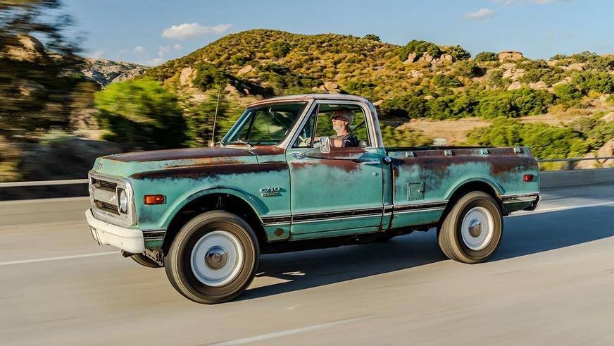 Кастомайзеры из США превратили новый Silverado в классический C10