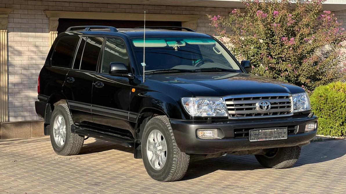 Kolesa.kz-те көп жүрмеген Land Cruiser 100 сатылады