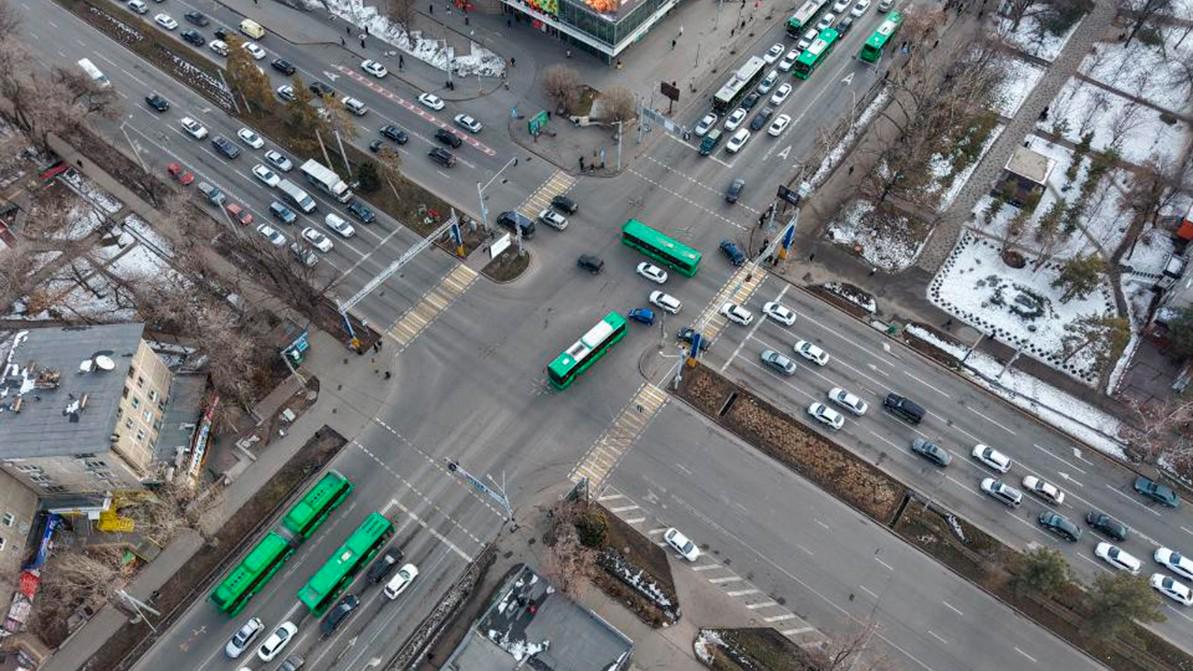 Алматыдағы тағы екі қиылыста жаяу жүргіншіге арналған бағдаршам фазасы болады