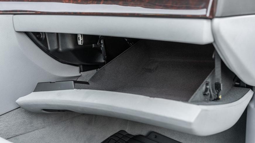 На торги выставили почти новую BMW 740iL (E38) 2000 модельного года