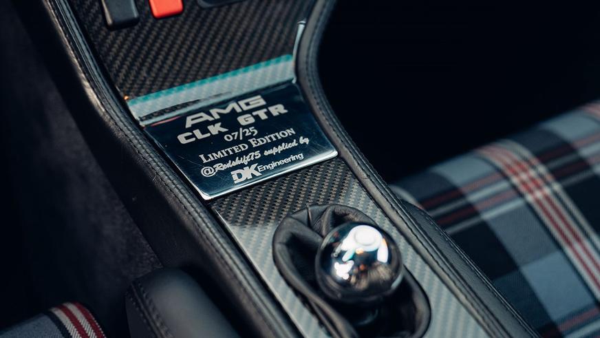 Два редчайших Mercedes CLK GTR оценили в 22 миллиона долларов