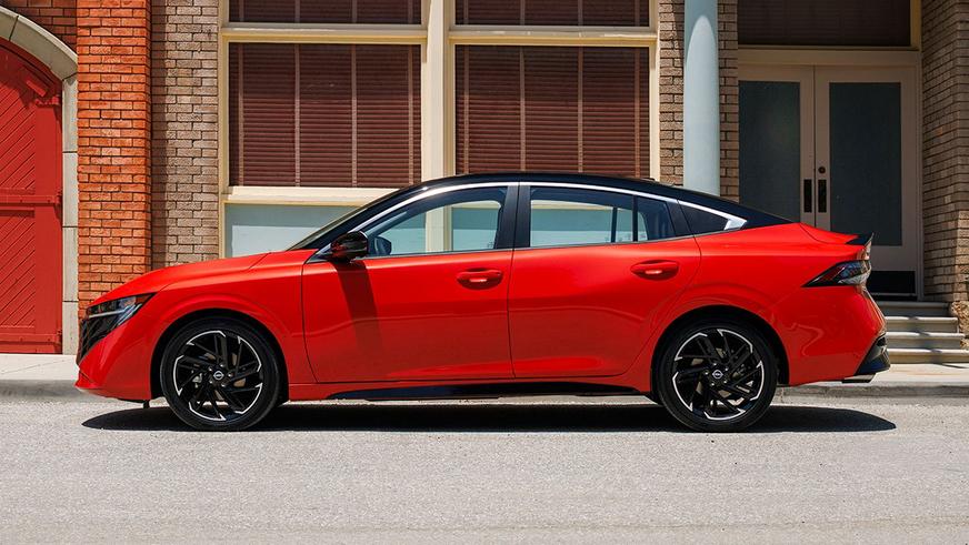 Седан Nissan Sentra сменил поколение