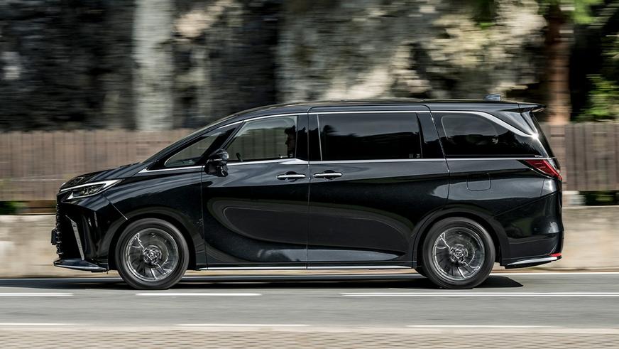 Минивэн из автосалона: что есть в продаже от 5.5 млн тенге и выше