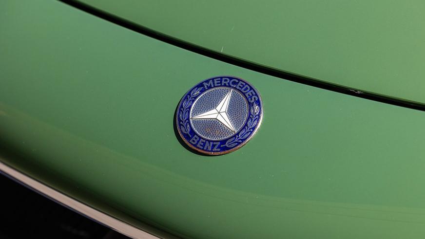 Уникальный 300SL Gullwing пустят с молотка
