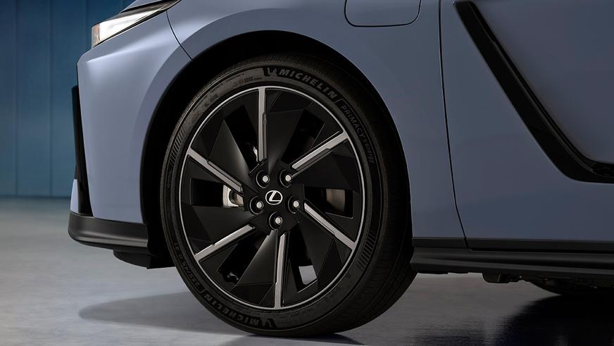 Сколько стоит новый Lexus ES в Казахстане