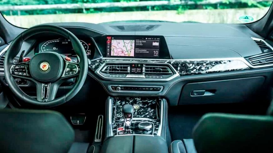 Ателье Manhart сделало BMW X6&nbsp;M на&nbsp;100&nbsp;сил мощнее и&nbsp;украсило карбоном