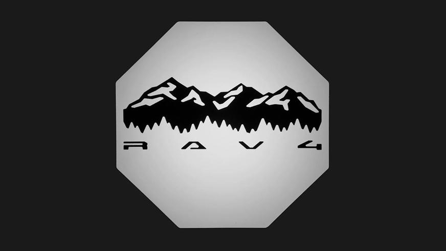 Новый Toyota RAV4 получил сразу два бодикита в Японии